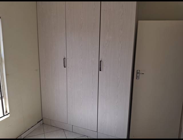 2 BEDROOM FREEHOLD FOR SALE IN CRYSTAL PARK